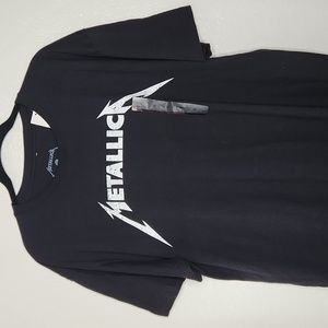Black Metallica t-shirt